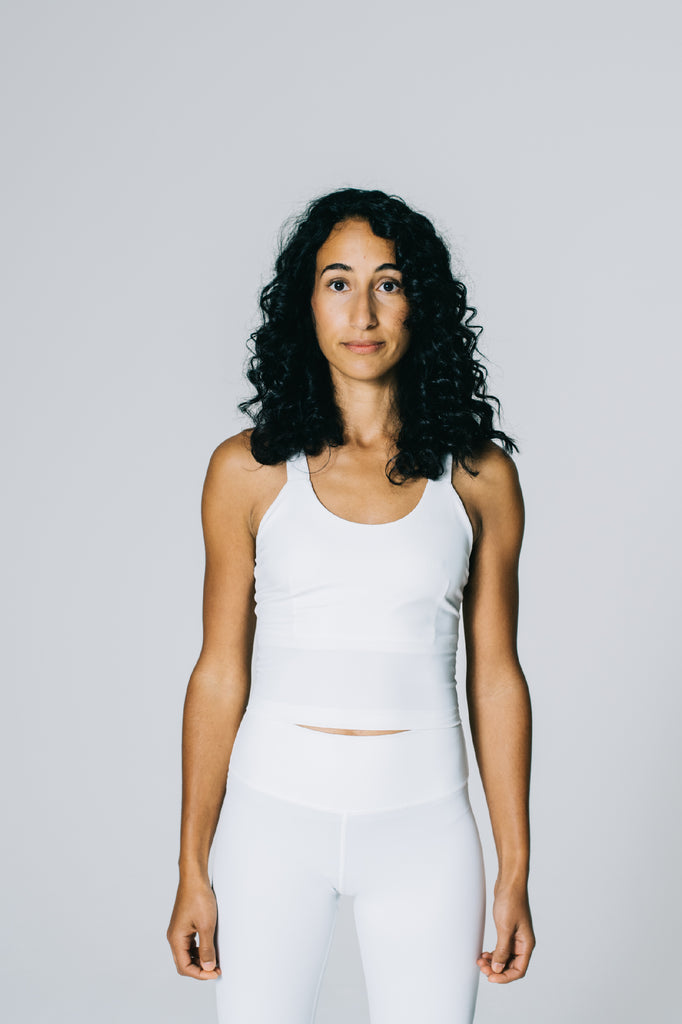 Attain Studios - Longeline Variety Sport Top in off-white with bra insert for yoga or fitness in off-white, made out of recycled material. Size S