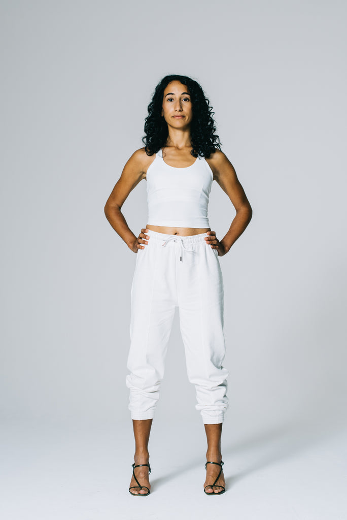 Attain Studios - Sustainable lightweight high-waisted Sweatpants in off-white, which are soft, stretchy and designed in 100% GOTS certified Organic Cotton. Size S