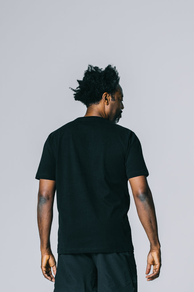 Attain Studios - Basic Black T-Shirt in Organic Cotton for men in size L